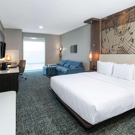 La Quinta Inn & Suites By Wyndham Nashville Downtown Stadium מראה חיצוני תמונה